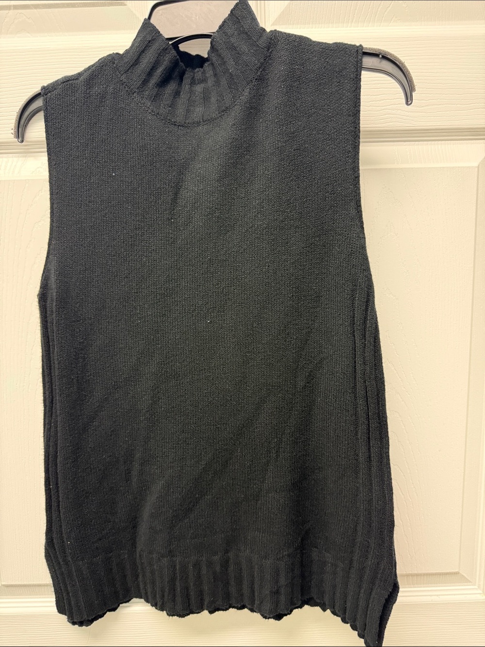 Time and Tru Black Sleeveless Mock Neck Knit Tank